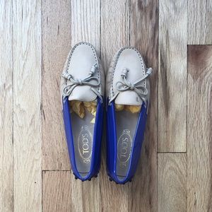Tods purple/tan driving shoe.
